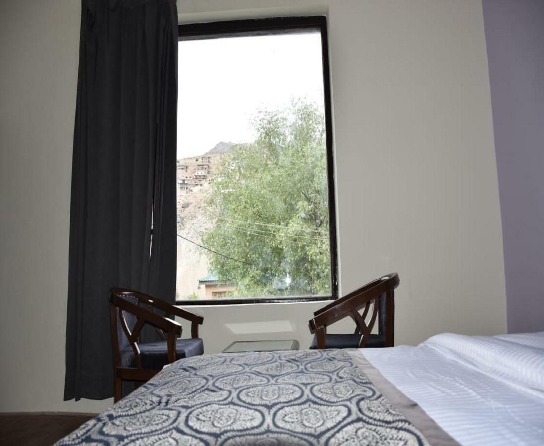 Hotel Kargil Heights Exterior foto